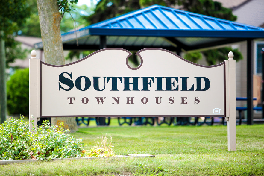 Primary Photo - Southfield Townhouses