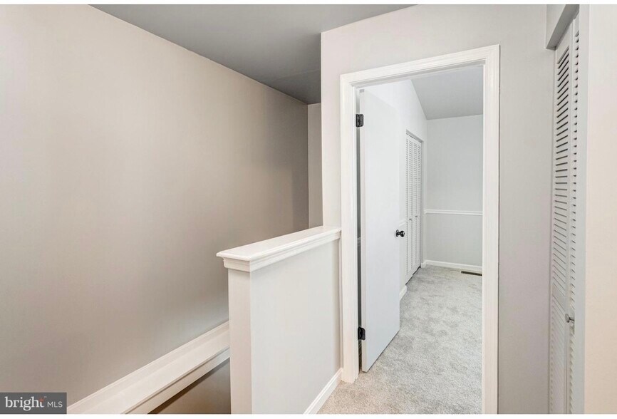 Building Photo - 15242 Streamside Ct