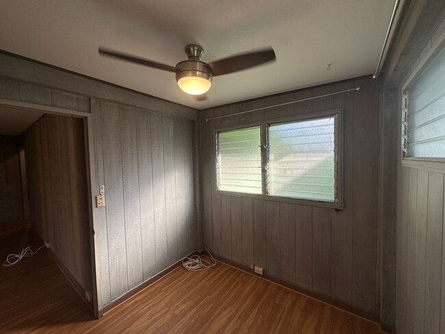 Building Photo - 929 Maniniholo St