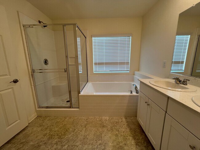 Building Photo - 3 Bedroom Plus Bonus Room Single Family Home w/ Solar For Rent in Lancaster