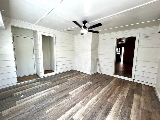 Building Photo - 3304 Tom Green St