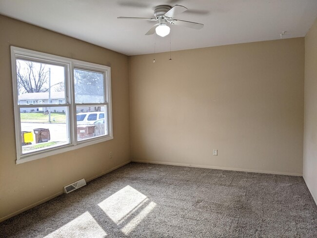 Building Photo - 1703 12th Ave