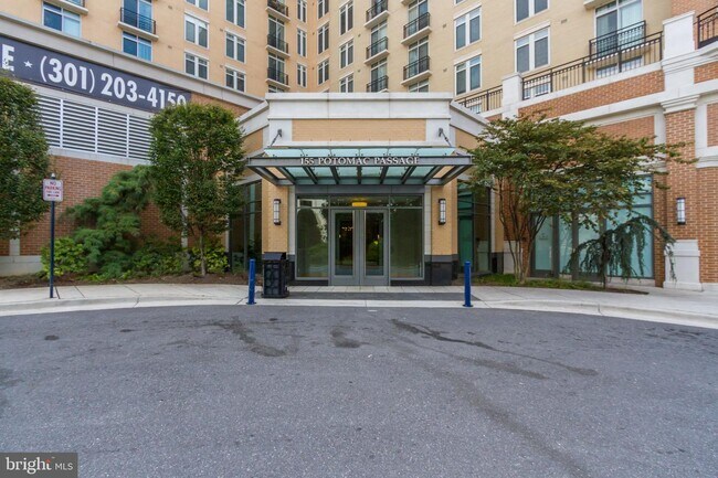 Building Photo - 155 Potomac Passage