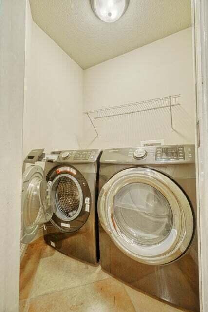 Building Photo - 2001 Cecil St