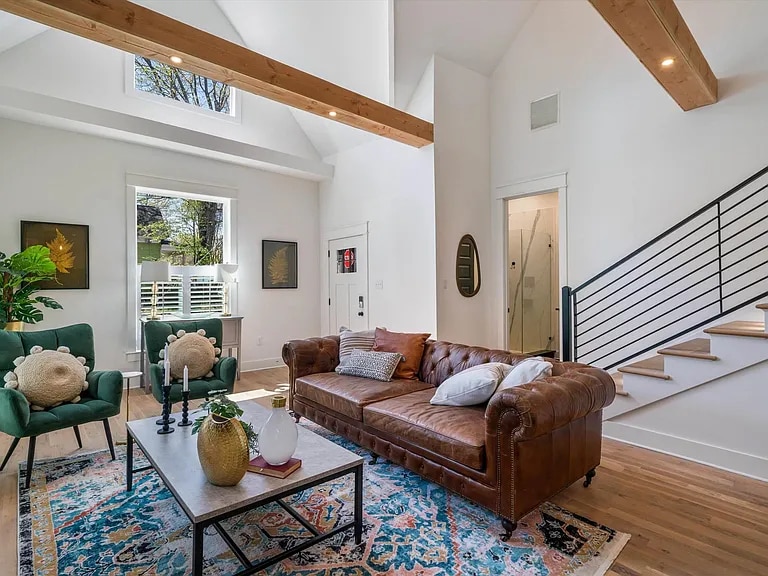 Building Photo - 2228 Oliver Ave