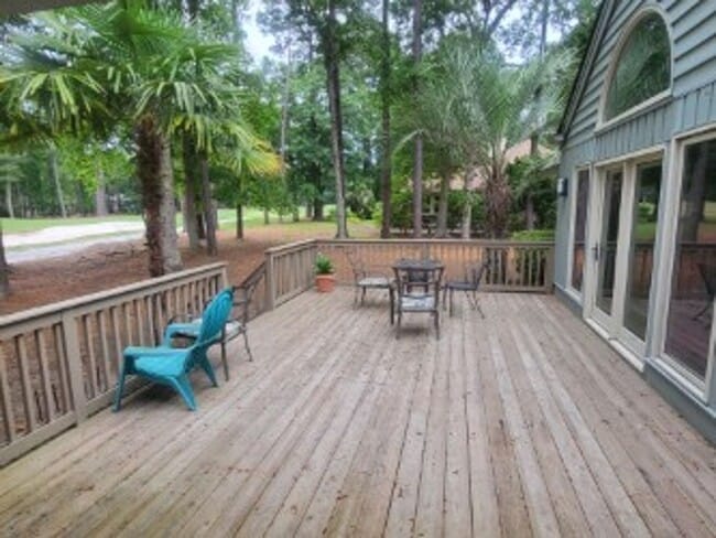 Building Photo - MOSS CREEK - Fairlawn Ct.