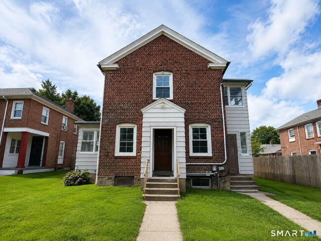 Building Photo - 30 Hadley St