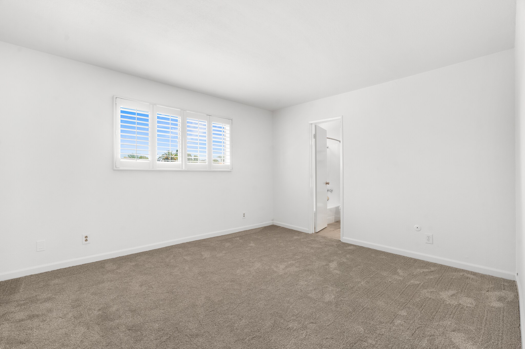 guest bedroom upstairs - 11100 Acama St