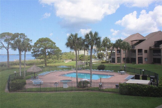 Building Photo - 335 Windrush Loop