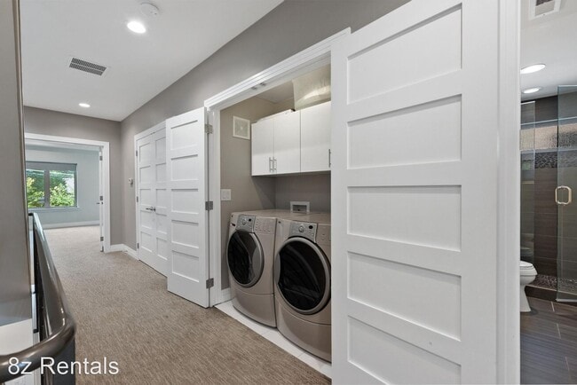 Building Photo - 3 br, 3.5 bath House - 2127 Lowell Blvd