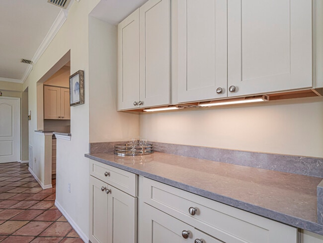 Building Photo - 5060 Harmony Cir