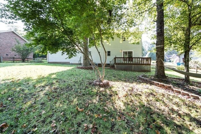Building Photo - 3BD/1BA Home in Hickory