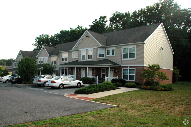 Primary Photo - Grandview Apartments