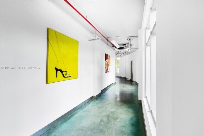 Building Photo - 3029 NE 188th St