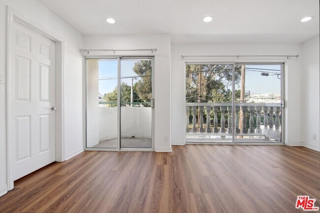 Building Photo - 12010 Texas Ave