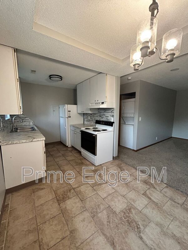 Primary Photo - 4621 Prescott Ave