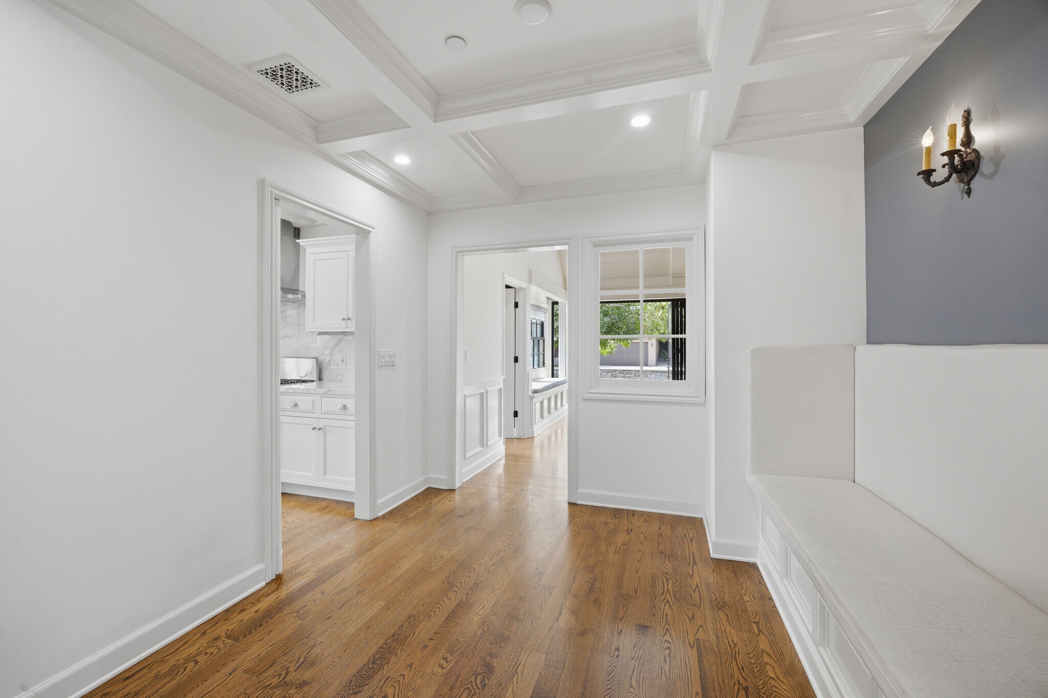 Building Photo - 4316 N Clybourn Ave