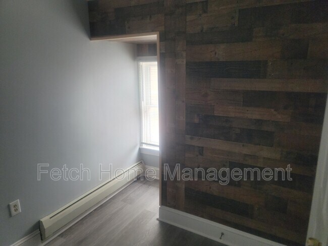 Building Photo - 3 N Main St