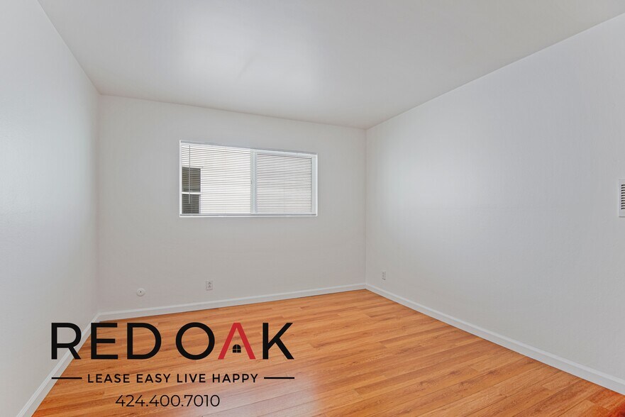 Building Photo - 5624 Fair Ave