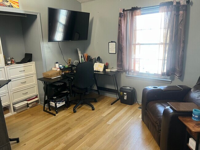 Building Photo - 1930 W Williams Cir