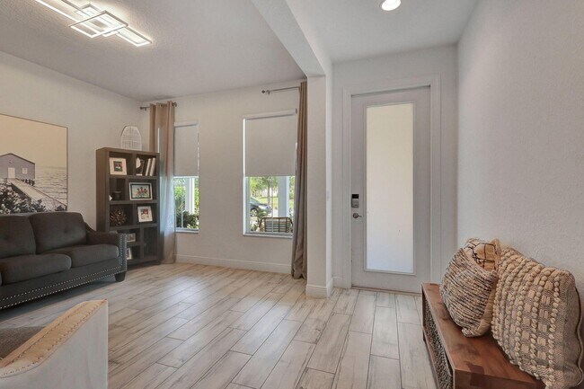 Building Photo - 19742 Split Rail Run