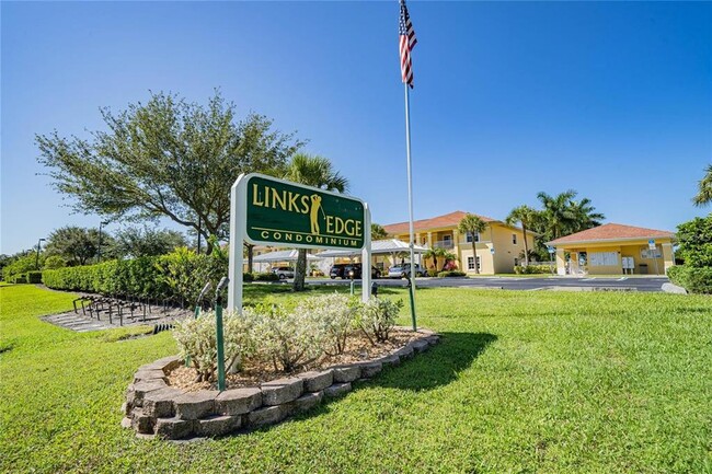 Building Photo - 1315 Saxony Cir