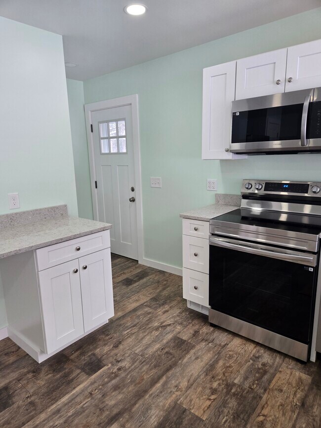 Building Photo - 111 Zandhoek Rd