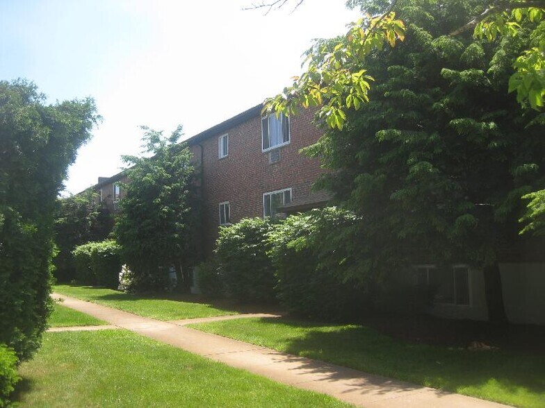 Building Photo - 35 Westgate Rd