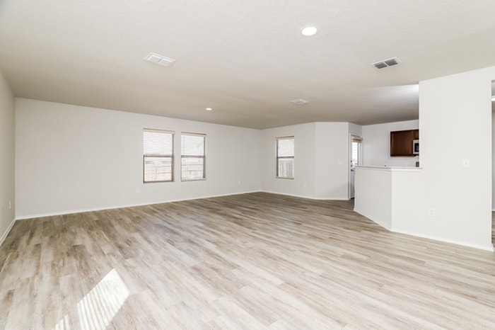 Building Photo - 10611 Hunters Pond