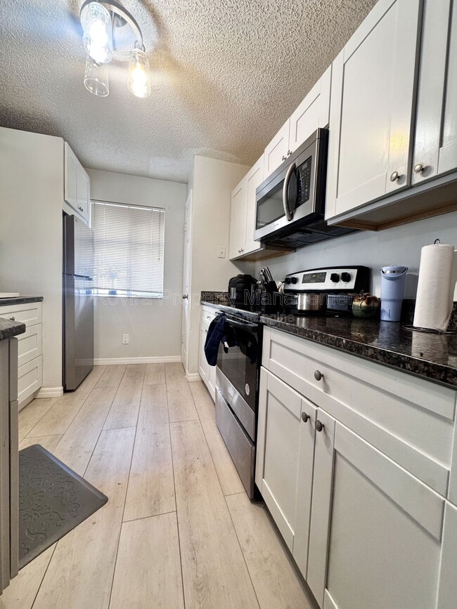 Building Photo - 930 Northern Dancer Way