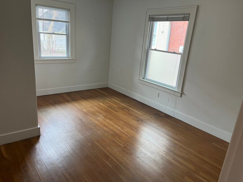 Building Photo - 1624 Sherman St SE