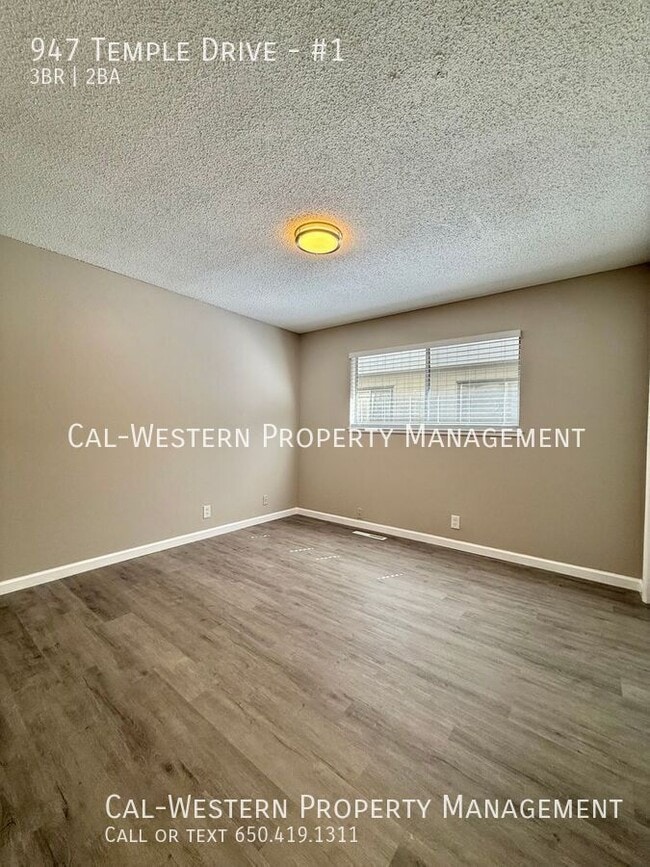 Building Photo - 947 Temple Dr