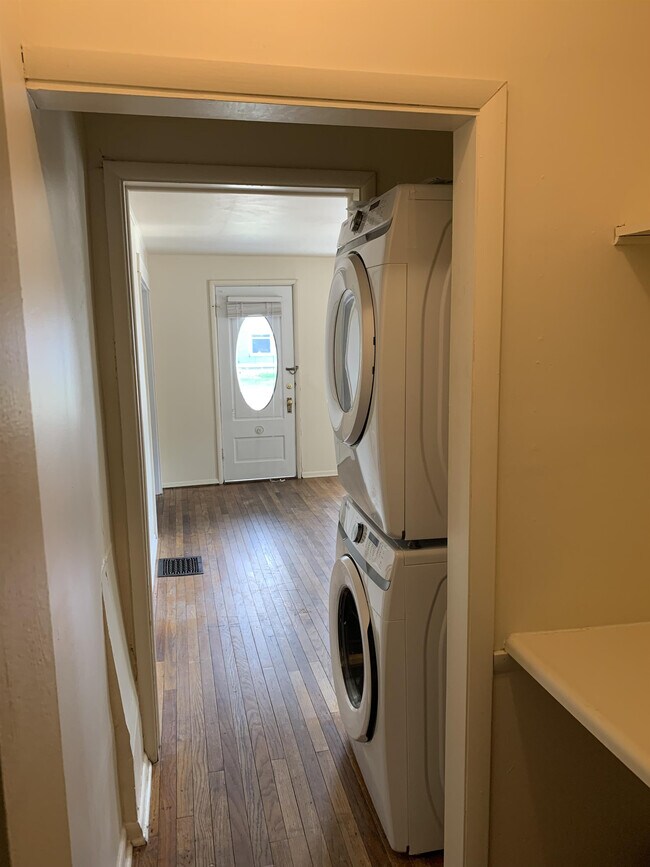 Building Photo - 500 S Lincoln St