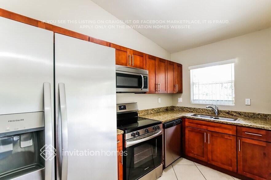 Building Photo - 1192 NW 134th Pl