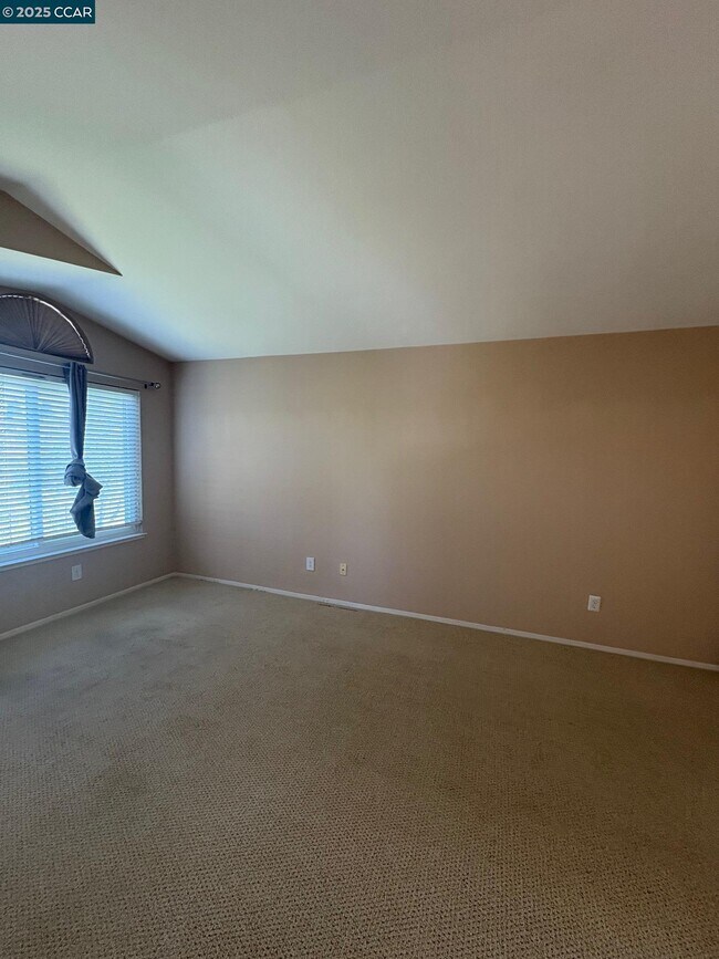 Building Photo - 1029 Lakeridge Pl