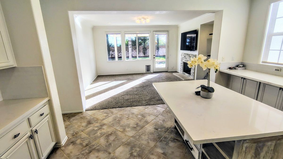 Building Photo - 24799 Benetta Ct