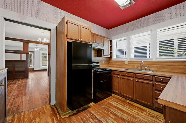 Building Photo - 529 E Woodard St
