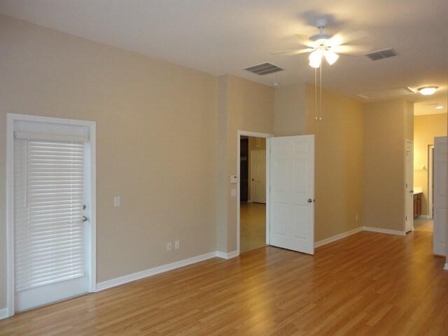 Building Photo - 5402 Coral Shell Way