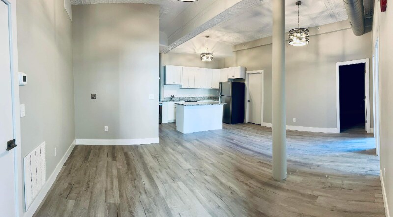 Building Photo - 114 Merrimack St