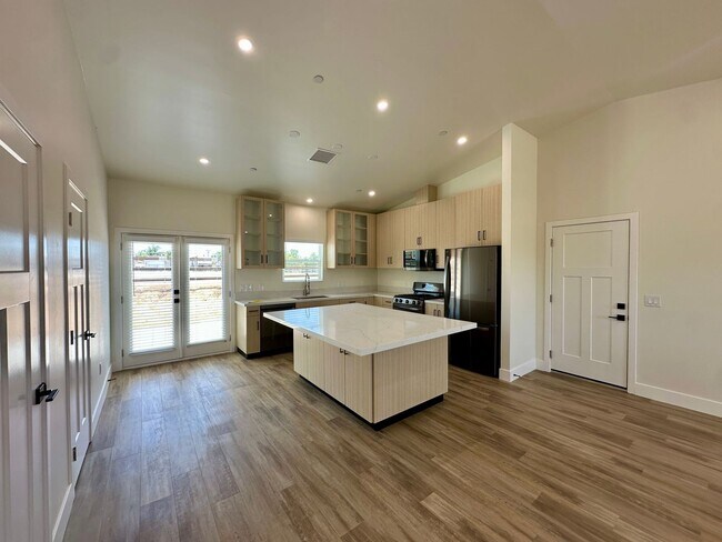 Building Photo - LUXE NEW BUILD ON PROPERTY IN MENIFEE!