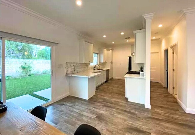 Building Photo - 5707 Melvin Ave