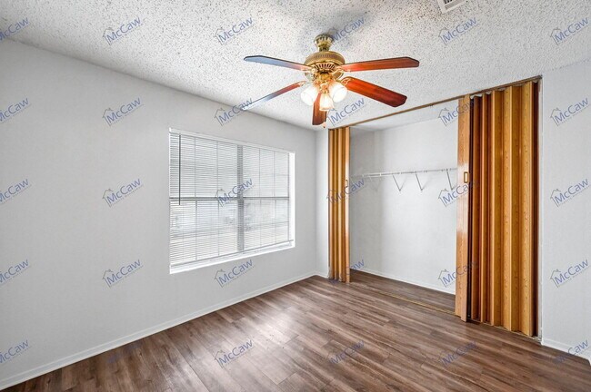 Building Photo - 9463 Olde Towne Row