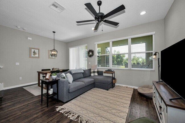 Building Photo - 30179 Southwell Ln