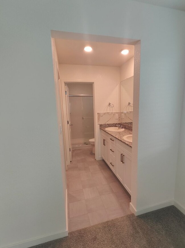 Building Photo - Beautiful 2024 Built 4/2.5 - New Subdivision!