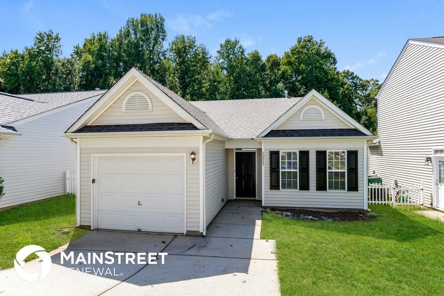 Primary Photo - 10527 Hugue Way