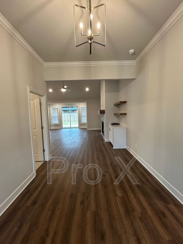 Building Photo - 2400 Salmon St