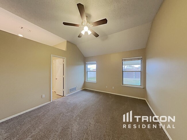 Building Photo - 7721 Pear Tree Ln