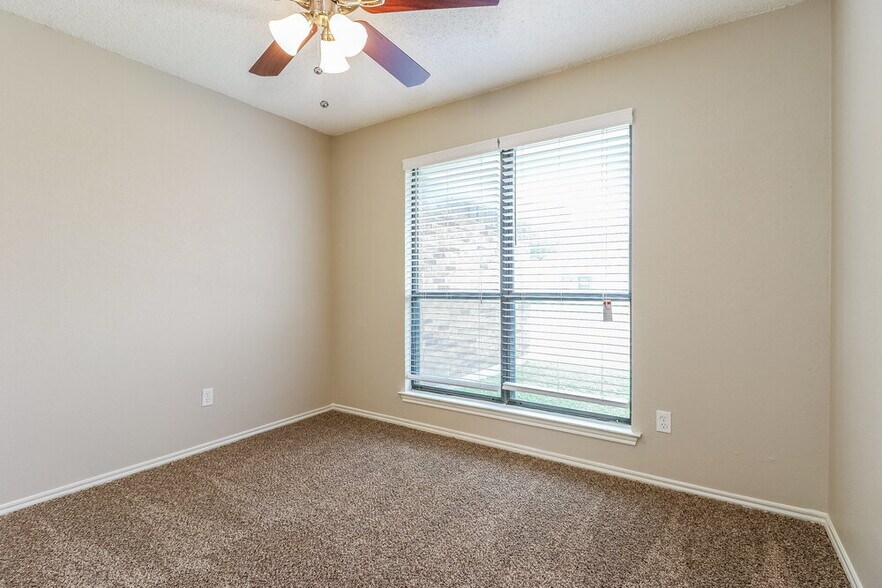 Building Photo - 116 Lemon Dr