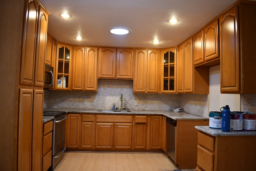 Building Photo - 1549 Brookvale Dr