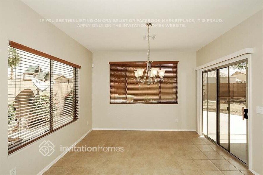 Building Photo - 3127 S Benton Cir